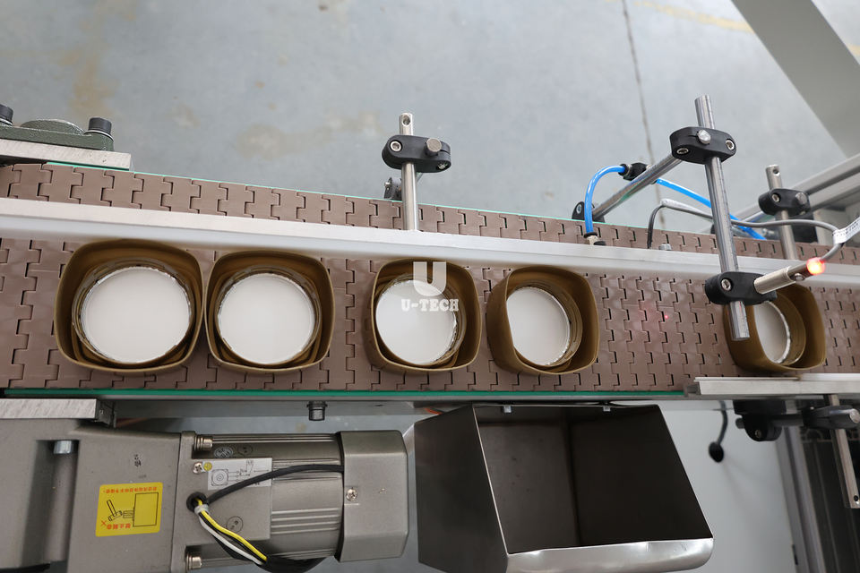 High-Efficiency Fully Automatic Support Customized Aluminum Foil Gasket Inserting Machine for Cap Lining