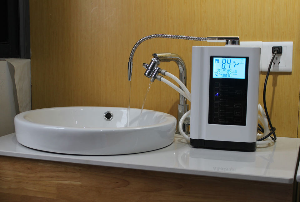 5plates Water Ionizer Hydrogen Generator Machine Purifier Produces pH 3.5-10.5 Alkaline Acid Water Water Filter System for Home