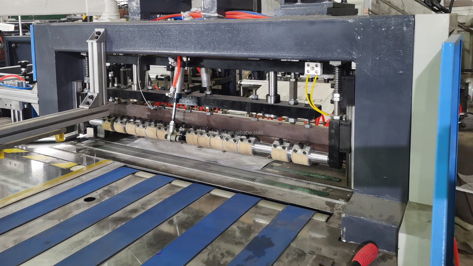 Automatic PP Woven Liner Bag Cutting and Sewing Machine