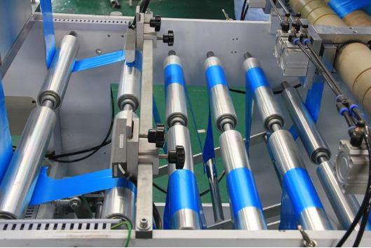 Automatic High Speed Plastic Coreless Rolling Garbage Bag Making Machine