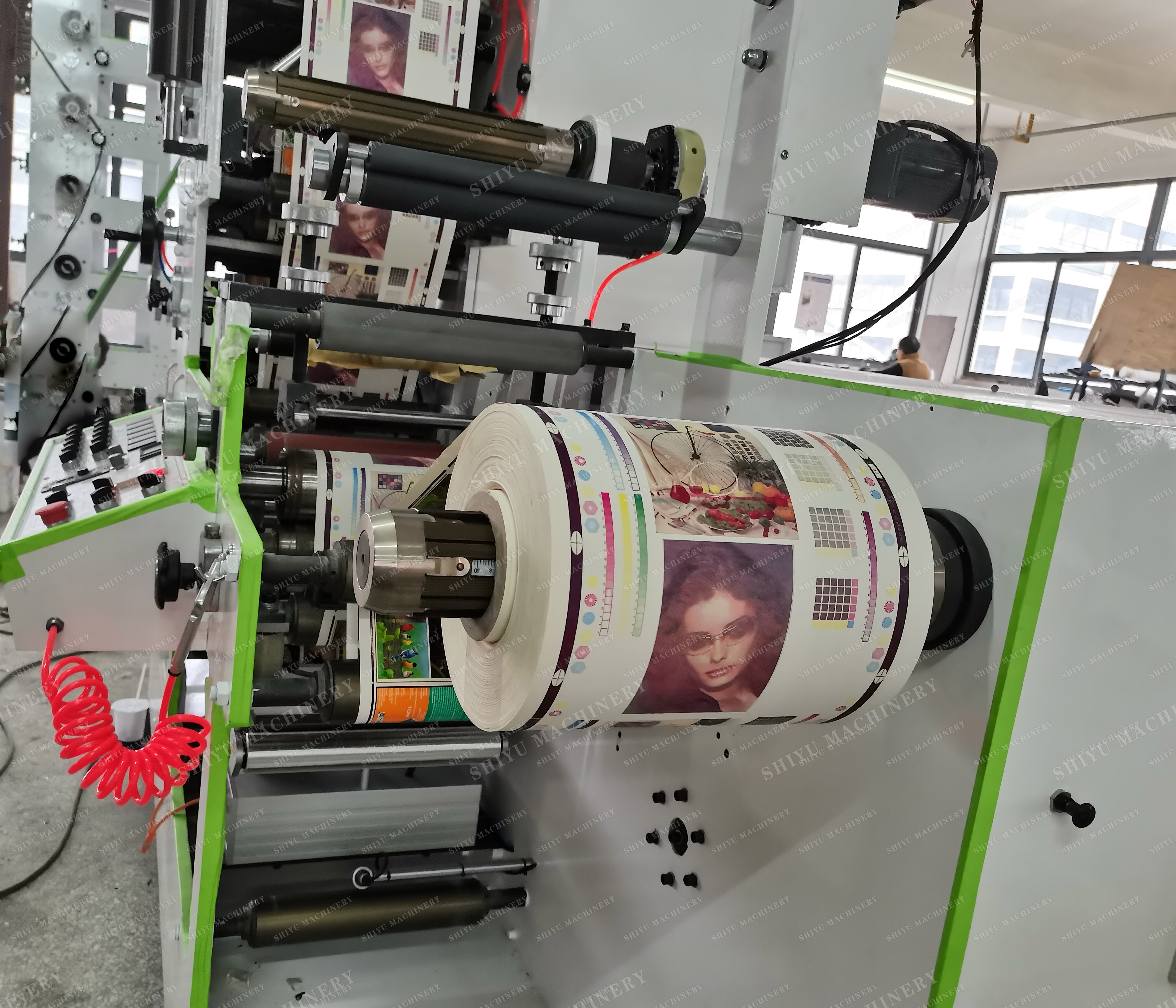 5-Color UV Ink Flexographic Printing Press - 320mm Width, Up to 200 m/min Speed