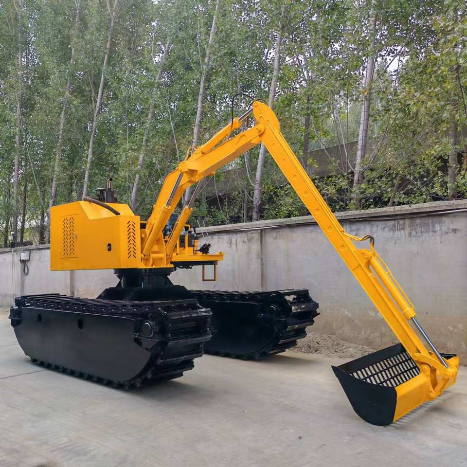 Wide Crawler Structure Amphibious Bucket Dredger Diesel Engine Gearbox Optimized Use Soft Surfaces Riverbeds Swamps Focused