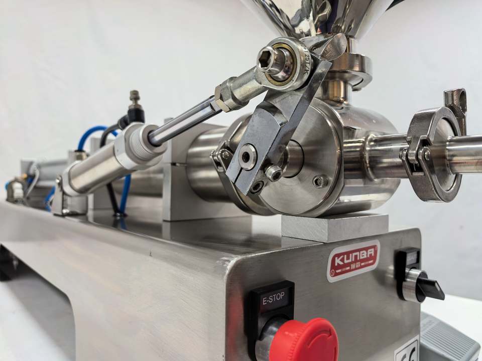 KUNBA Horizontal Fully Automatic Small Quantitative Laundry Detergent Liquid Pneumatic Thick Paste Paste Filling Machine