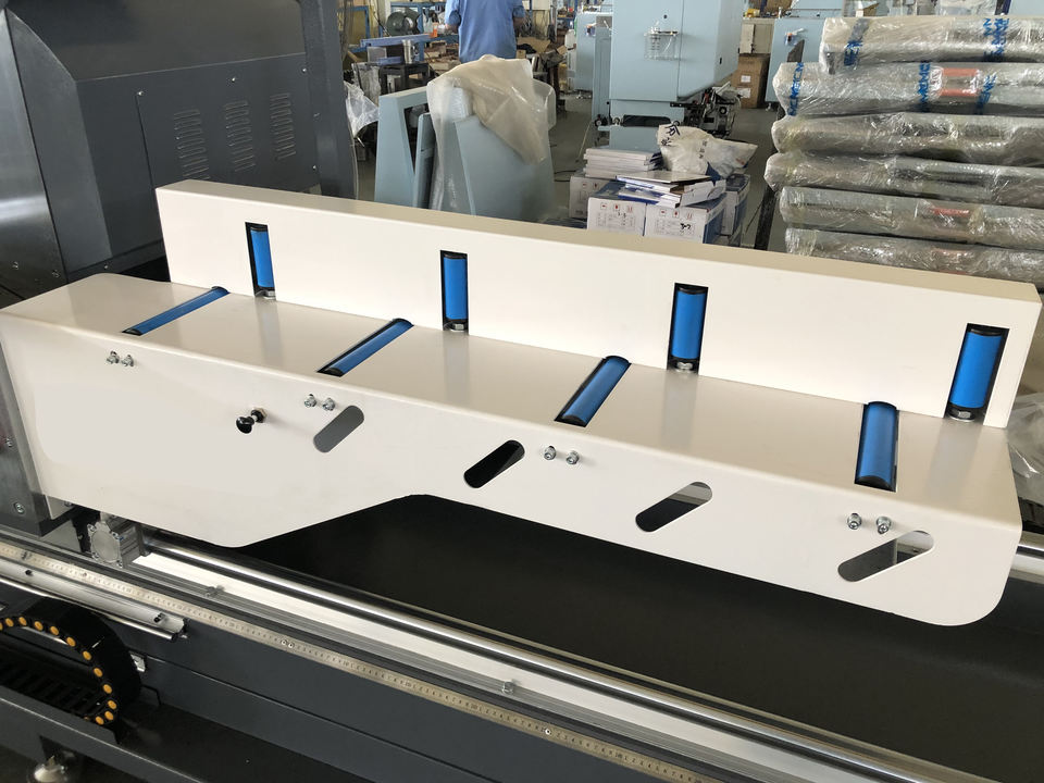 Double Head Aluminum and UPVC Cutting Saw Window and Door Making Machine and Glass Machinery