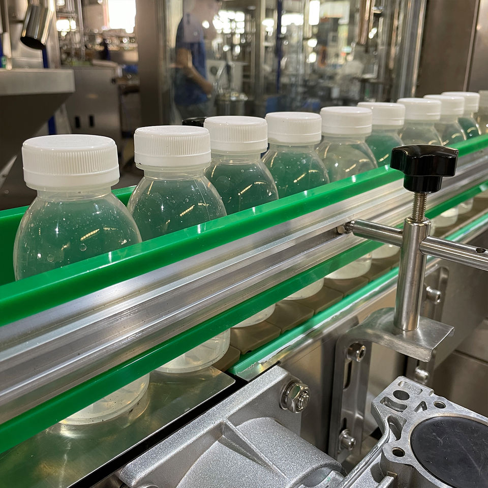 Milk Yogurt Machine Plastic Juice Cans Beverage Filling Machine Liquid Filling and Capping Machine