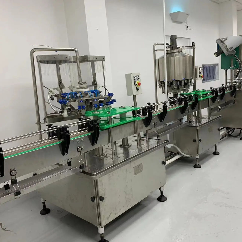 Full Automatic 3-in-1 Beverage Filling Machine 2000bph Capacity with PLCEngine for PET and Glass Packaging
