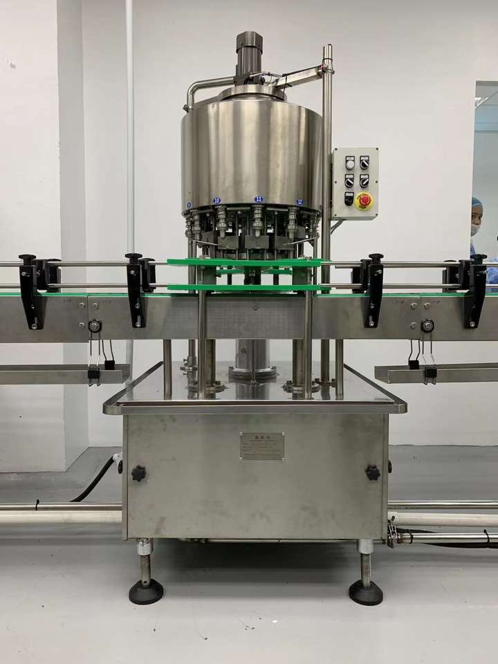 Full Automatic 3-in-1 Beverage Filling Machine 2000bph Capacity with PLCEngine for PET and Glass Packaging