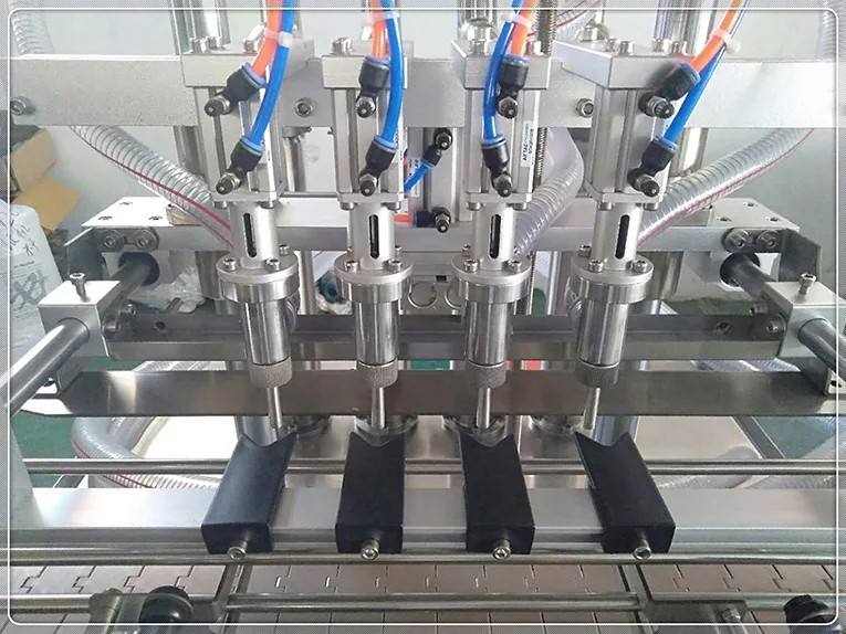 BRENU Sparkling Water Mixer Production Cola Carbonated Beverage High-Pressure Pump 4 Heads Bottle Liquid Filling Machine