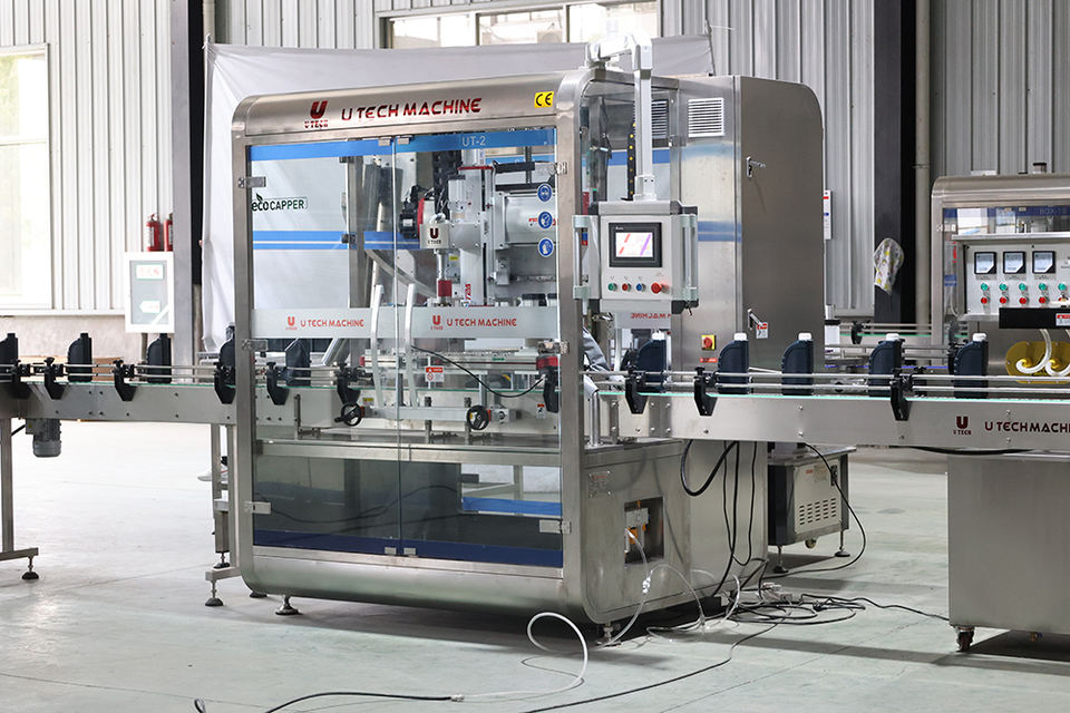 Automatic Electric Motor Engine Oil Bottle Jerrycan Filler Capping Labeling Machine Core Gear PLC Chemical Filling Machines