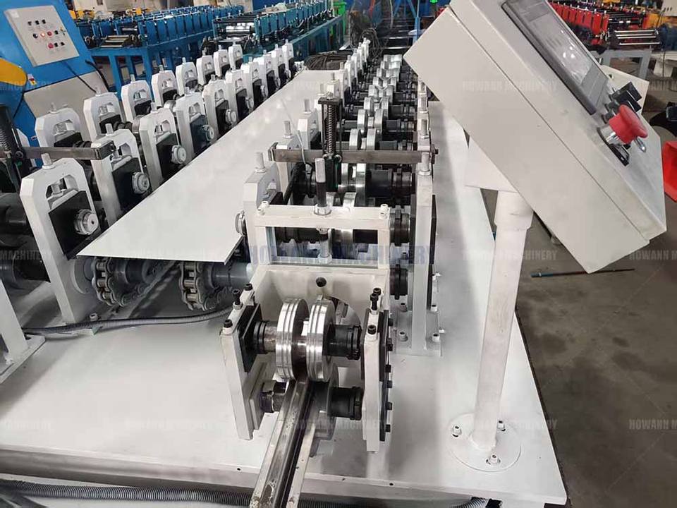Top Hat Shape Making Roll Former Ceiling Metal Profile Furring Channel Roll Forming Machine with Quick Change