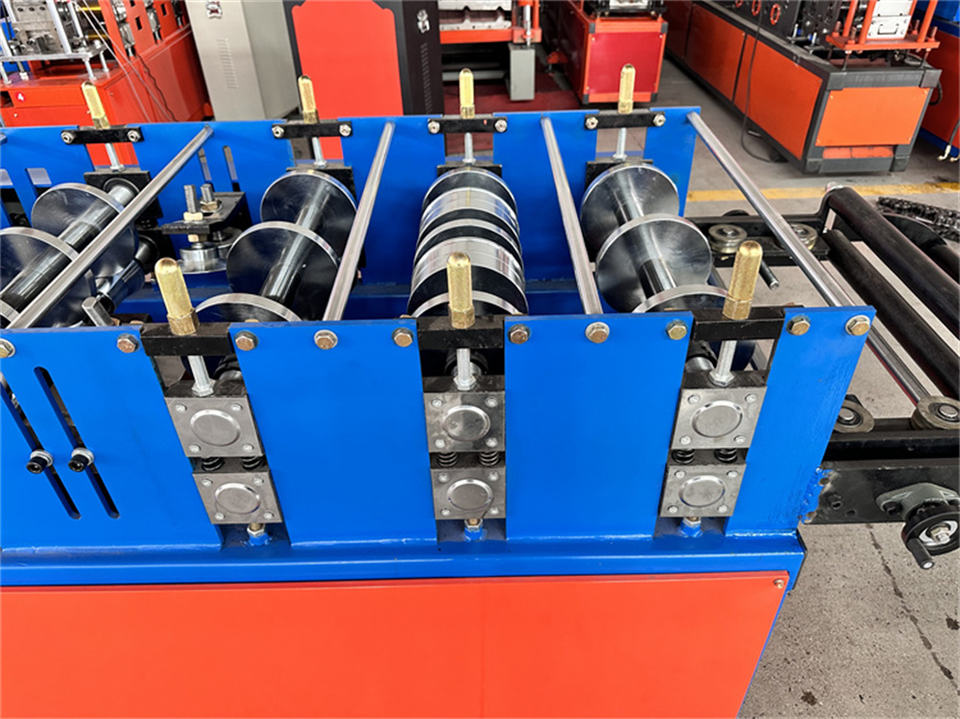 Metal Roof Ridge Cap Roll Forming Machine Colored Steel Tile Making Motor & Pump CE Certified