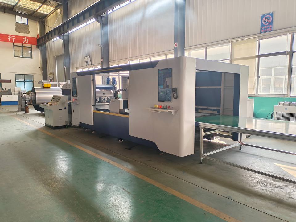 3Kw 6Kw Plate Laser Cutting Machine with Uncoiling Leveling for Intelligent Sheet Metal Fabrication Production Line