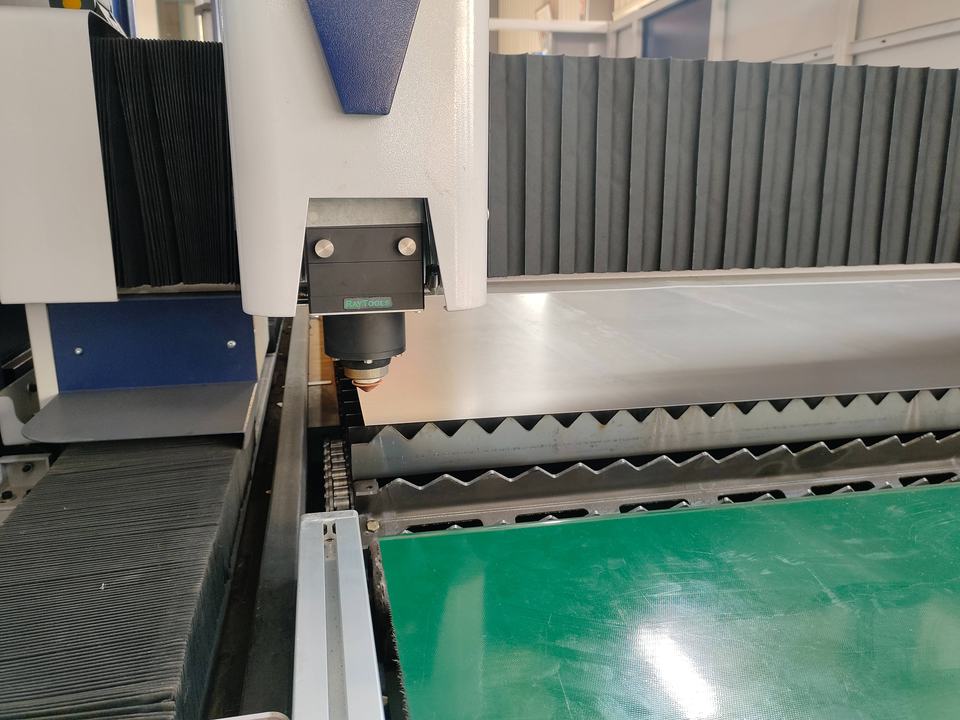 3Kw 6Kw Plate Laser Cutting Machine with Uncoiling Leveling for Intelligent Sheet Metal Fabrication Production Line