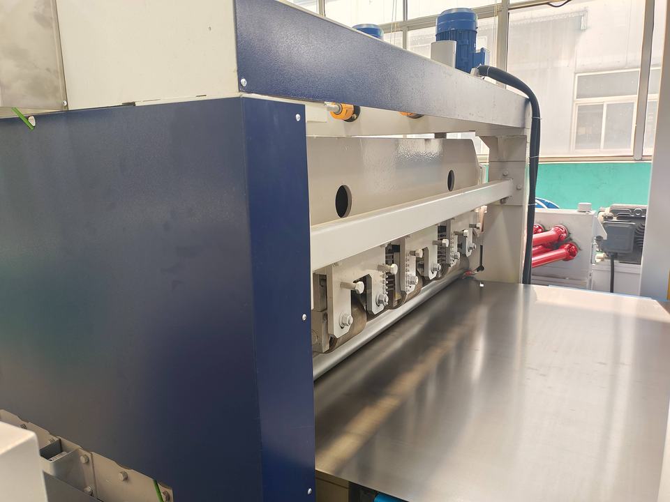 3Kw 6Kw Plate Laser Cutting Machine with Uncoiling Leveling for Intelligent Sheet Metal Fabrication Production Line