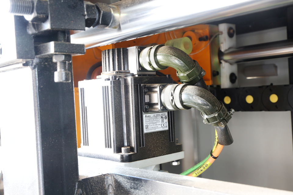 CNC Beam Saw Machine Wood Cutting Engine Powered Tool for Construction Industries for Cutting Beam