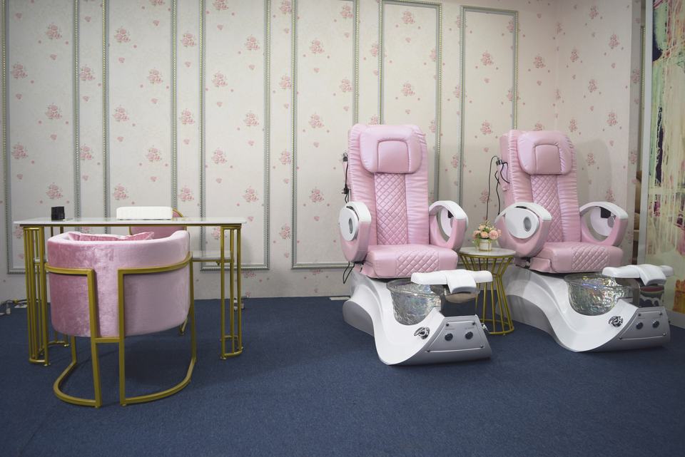 Luxury Manicure Pedicure Spa Massage Chair for Nail Salon
