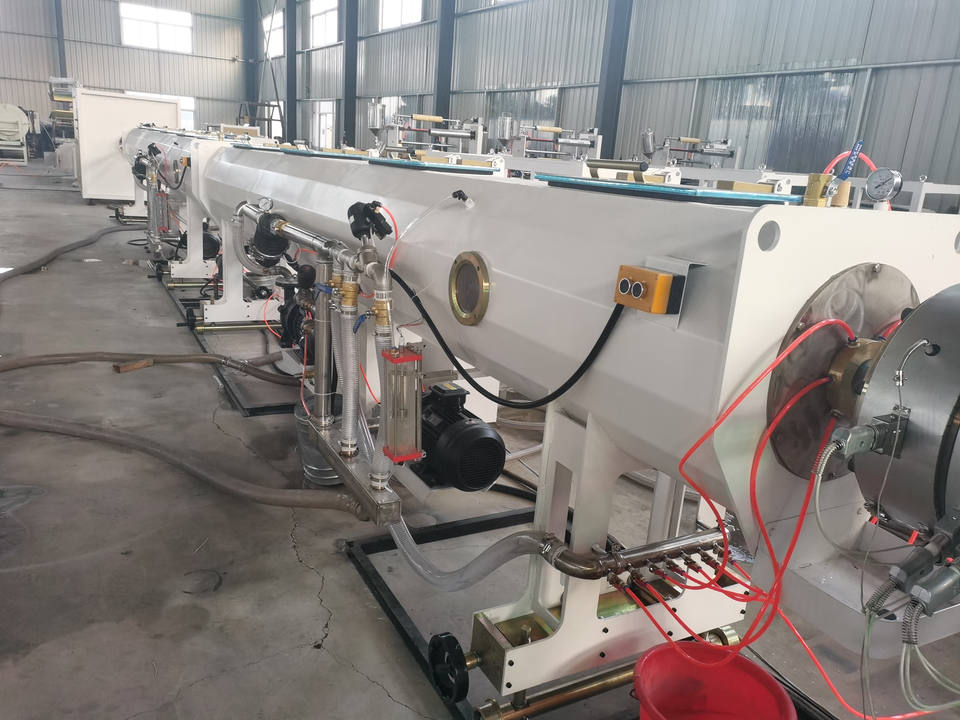 Fully Automatic HDPE PP PPR PERT PE Pipe Water Tube Extruding Machinery Production Line
