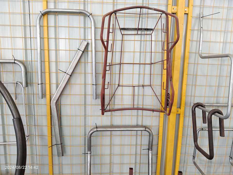 63 Fully Automatic Pipe Bending Machine for Seamless Formation of Motorcycle Frames