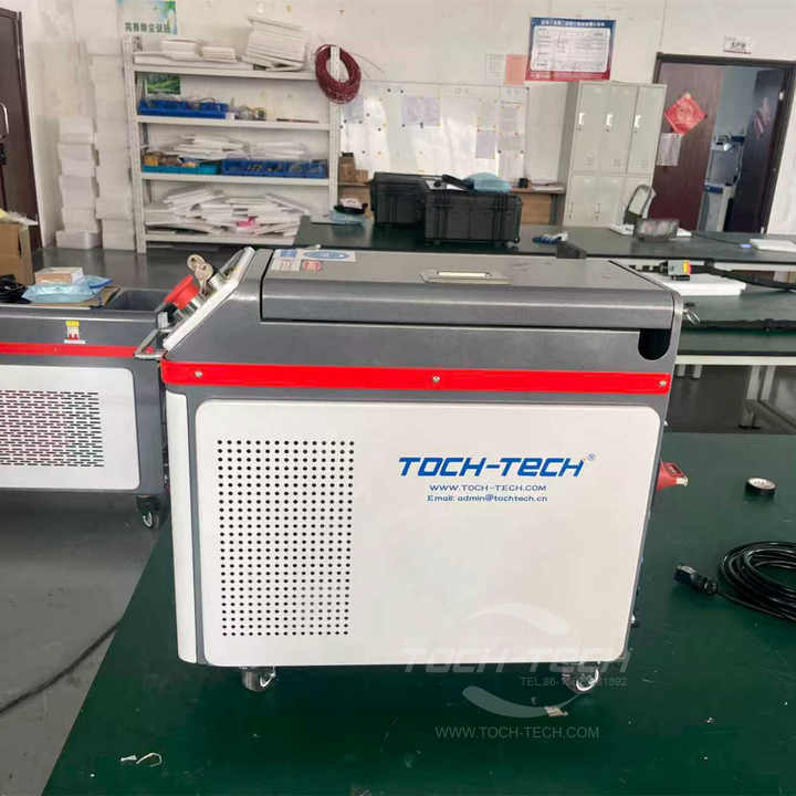 High Power 100W and 200W Laser Cleaning Machine for Metal Rust Oxide Paint Removal Industrial Laser Cleaner Tool
