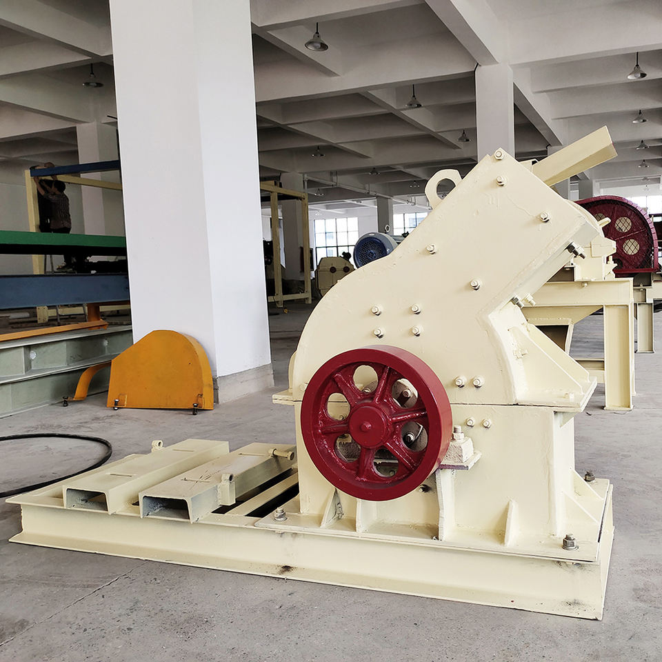Diesel Salt Rock Stone Crusher Mobile Small Limestone Gold Ore Coal Hammer Mill Crusher