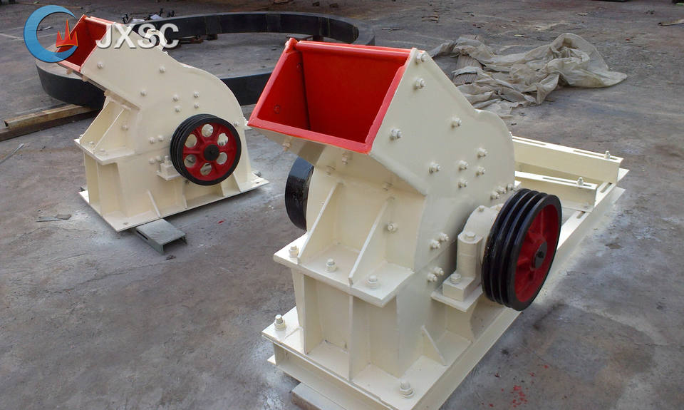 Diesel Salt Rock Stone Crusher Mobile Small Limestone Gold Ore Coal Hammer Mill Crusher