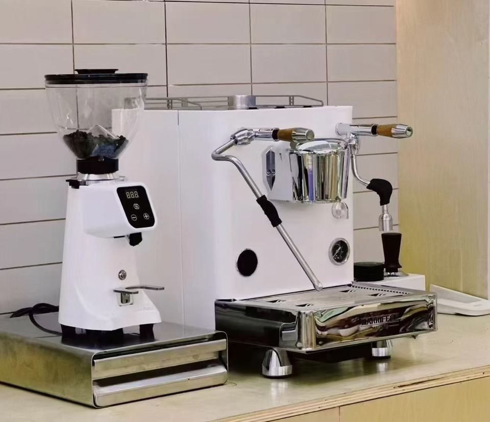 Home and Small Cafe Use Single Group SS Boiler Electric Control Espresso Coffee Machines for Business
