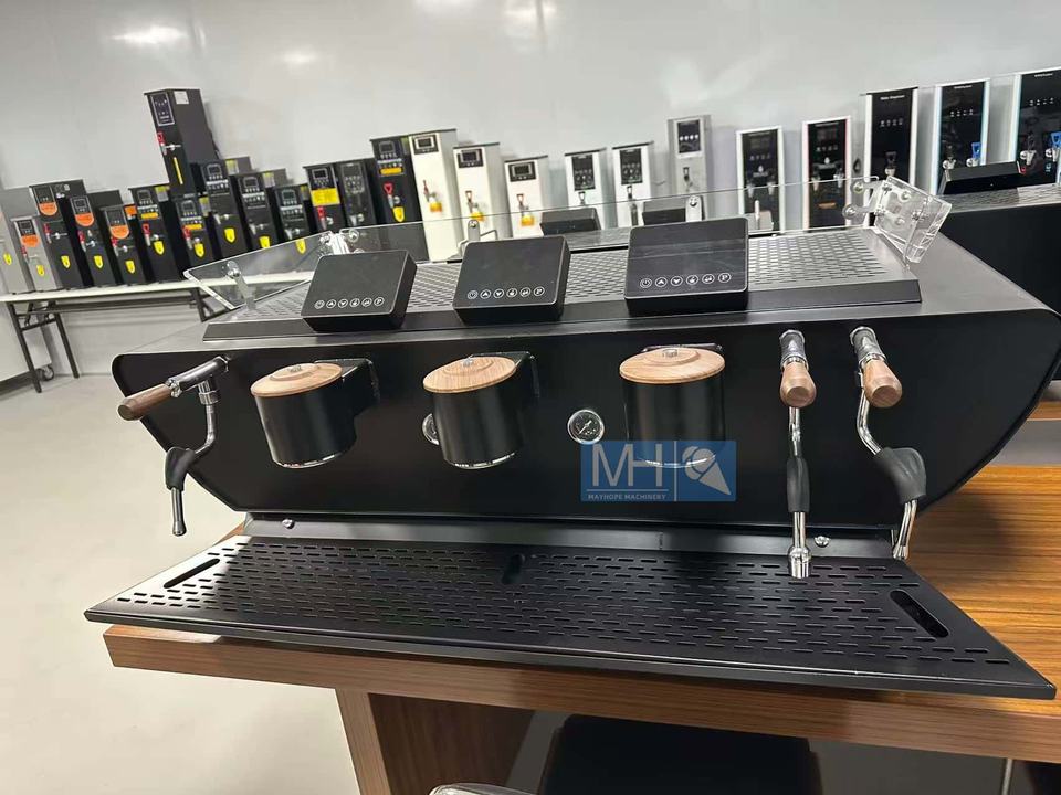 Professional Dual Boiler Commercial Barista Semi-automatic Espresso Three Head Coffee Machine With Display Screen