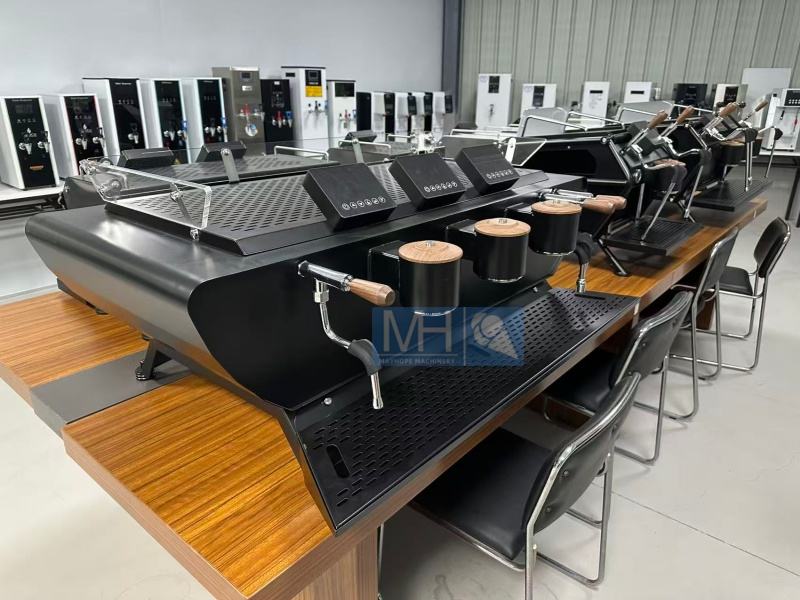 Professional Dual Boiler Commercial Barista Semi-automatic Espresso Three Head Coffee Machine With Display Screen