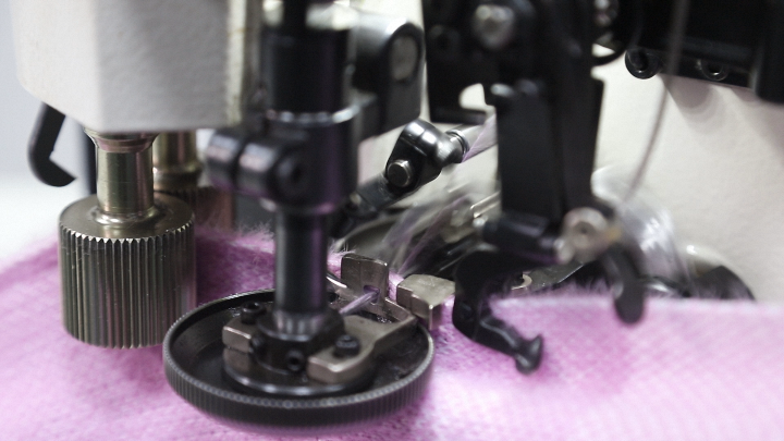 BT-155-A High Speed Vertical Type Sweater Flat Seaming Machine